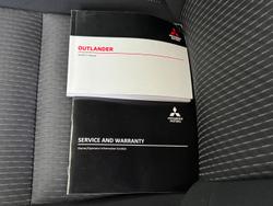 2022 Mitsubishi
                Outlander LS
