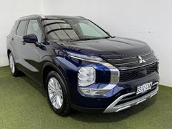 2022 Mitsubishi
                Outlander LS