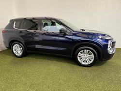 2022 Mitsubishi
                Outlander LS