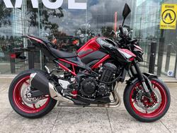 Kawasaki Z900 (ZR900)