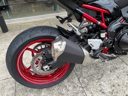 2024 Kawasaki Z900 (ZR900) Red