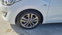 2016 Hyundai
i30 SR Premium