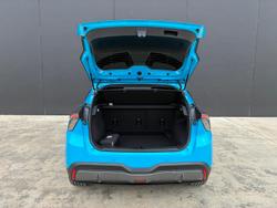 2024 MG
MG4 Essence 64