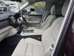 2025 Volvo XC90 Ultra B5 Bright