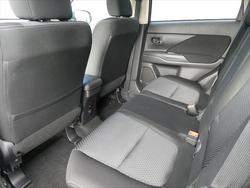 2016 Mitsubishi
Outlander LS 2WD