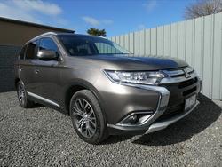 2016 Mitsubishi
Outlander LS 2WD
