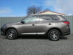 2016 Mitsubishi
Outlander LS 2WD