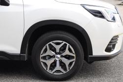 2025 Subaru Forester 2.5i Luxury Special Edition S5 MY24 AWD Crystal White