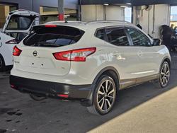 2016 Nissan
QASHQAI TL