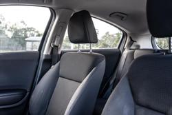 2020 Honda
                HR-V VTi