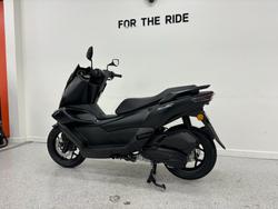 2025 CFMOTO 2025 CFMOTO 150CC 150SC Scooter ABS GEM BLACK