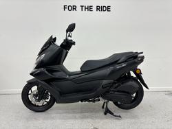 2025 CFMOTO 2025 CFMOTO 150CC 150SC Scooter ABS GEM BLACK
