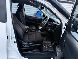 2018 Toyota
Hilux SR