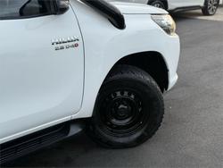 2018 Toyota
Hilux SR