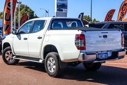 2022 Mitsubishi
Triton GLX+