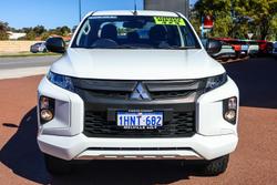 2022 Mitsubishi
Triton GLX+