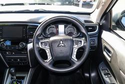 2022 Mitsubishi
Triton GLX+