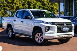 2022 Mitsubishi
Triton GLX+