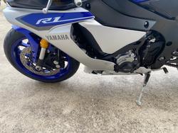 2015 Yamaha YZF-R1 Blue