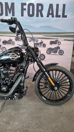 2023 Harley-davidson FXBR BREAKOUT (117) Vivid Black
