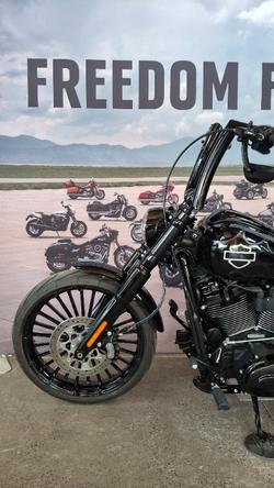 2023 Harley-davidson FXBR BREAKOUT (117) Vivid Black