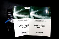 2022 Toyota
Landcruiser Prado VX