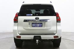 2022 Toyota
Landcruiser Prado VX