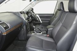 2022 Toyota
Landcruiser Prado VX