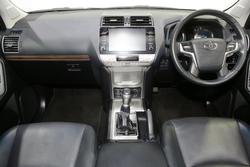 2022 Toyota
Landcruiser Prado VX