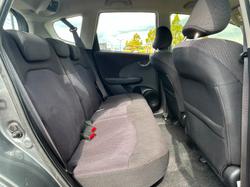 2013 Honda
                Jazz Vibe-S
