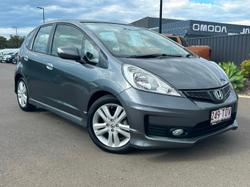2013 Honda
                Jazz Vibe-S