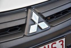 2023 Mitsubishi
Triton GLX