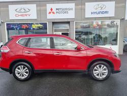 2017 Nissan
                X-TRAIL ST