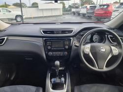 2017 Nissan
                X-TRAIL ST