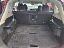 2017 Nissan
                X-TRAIL ST