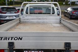 2020 Mitsubishi
Triton GLX