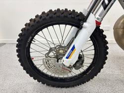 2023 HUSQVARNA TE300i White