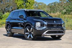 2025 Mitsubishi
Outlander Exceed Tourer