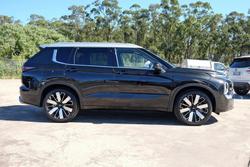 2025 Mitsubishi
Outlander Exceed Tourer