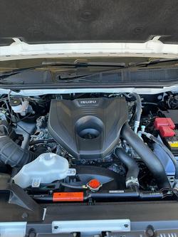 2025 Isuzu D-MAX LS-U MY24 4X4 Dual Range Mineral White
