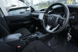 2021 Toyota
Hilux SR