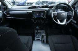 2021 Toyota
Hilux SR