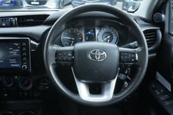 2021 Toyota
Hilux SR