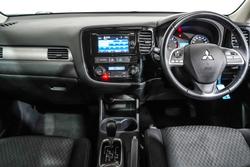 2014 Mitsubishi
Outlander ES