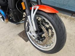 2025 BMW Motorrad R 12 S Orange