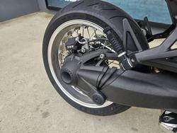 2025 BMW Motorrad R 12 S Orange