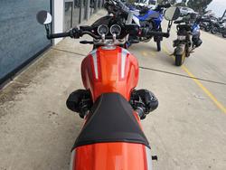 2025 BMW Motorrad R 12 S Orange