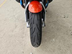 2025 BMW Motorrad R 12 S Orange