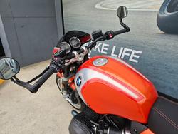 2025 BMW Motorrad R 12 S Orange