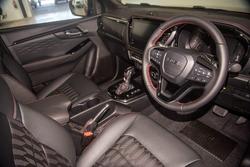 2025 Isuzu
D-MAX X-TERRAIN
